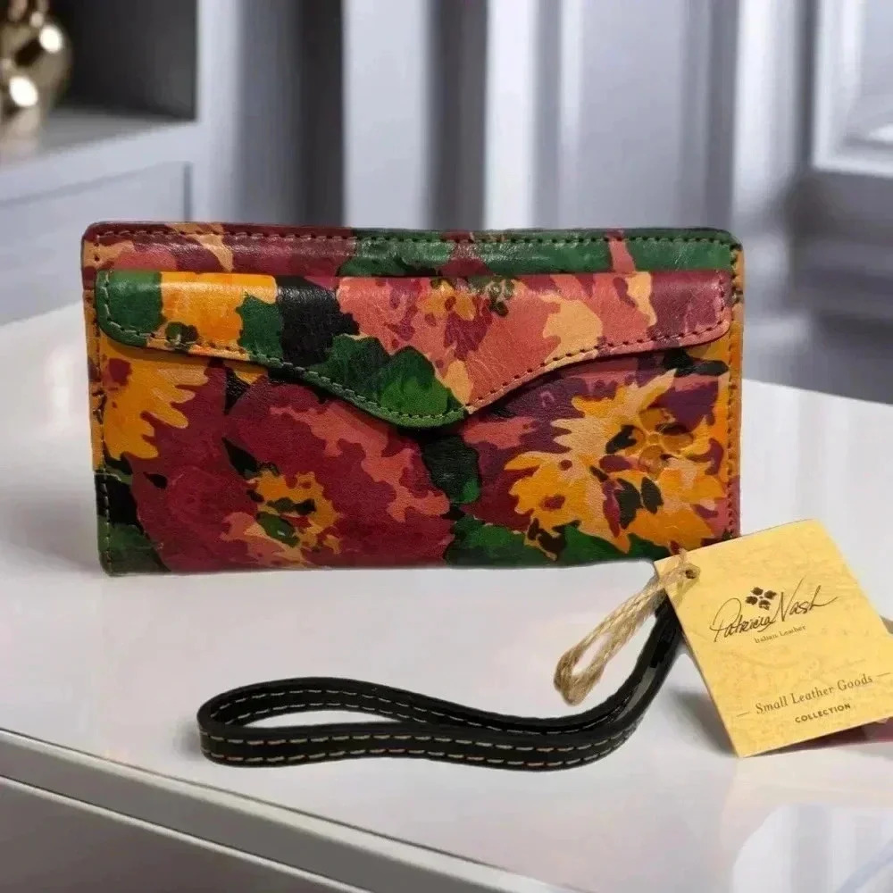 NWT PATRICIA NASH Valentia Smooth Leather Wallet floral summer eve bloom